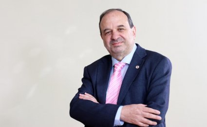 Profesor Rolando Chamy recibe reconocimiento a la Trayectoria en Investigación e Innovación en Sustentabilidad RISS 2026